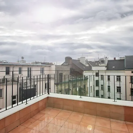 Numa Prague Flow-3