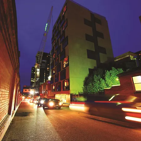Oaks Melbourne South Yarra Suites-3