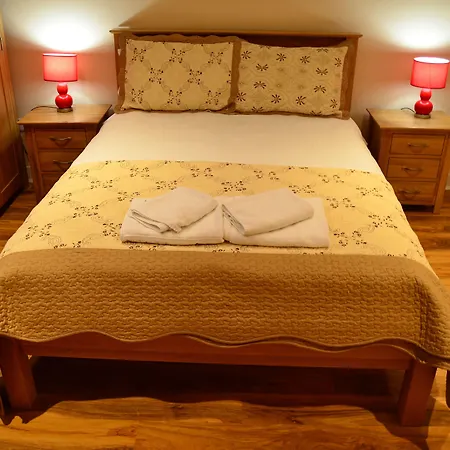 Edinburgh City Suites-2
