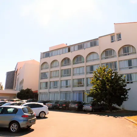 Residence Avec Piscine Face Au Port 200M Plage-2