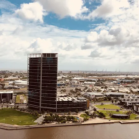 Winston Apartments Docklands-2