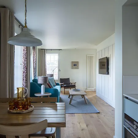 Abbey Strand Apartments, At Holyrood-3