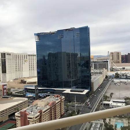 True 1Br Balcony Suite With Strip View At Mgm Signature-3