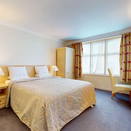 Hertford Court-3