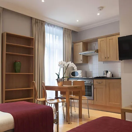 12 London Street Apartments-3