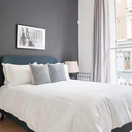 Sonder Kensington Town House-3