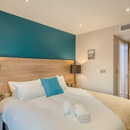 Dwell City Living-3