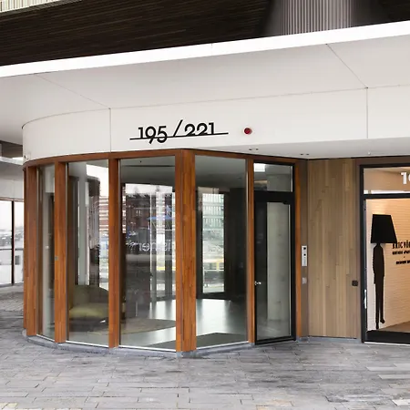 Eric Voekel Boutique Apartments - Riverfront Suites-3