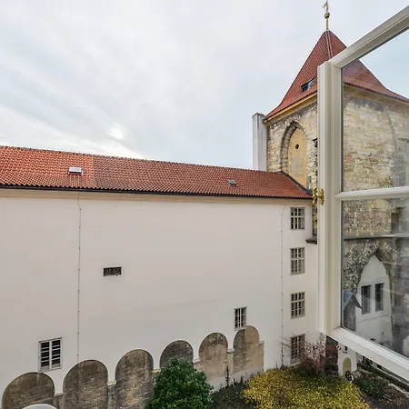 Lazenska N4 Residence-2