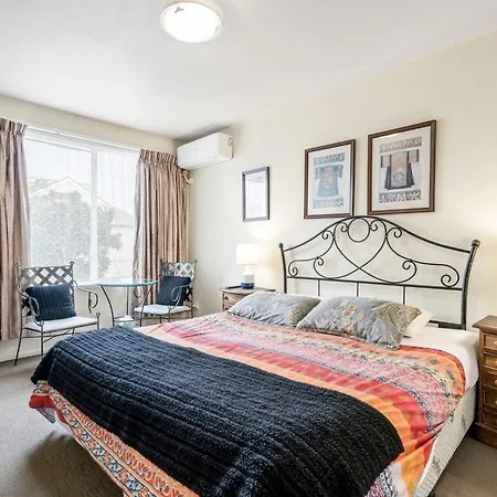 Knightsbridge Apartments-2