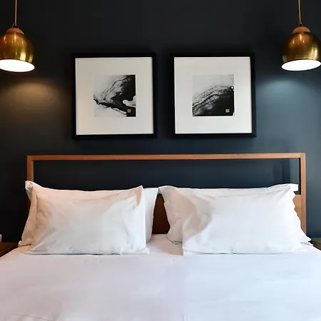 Mint Hotel Sandhurst-3