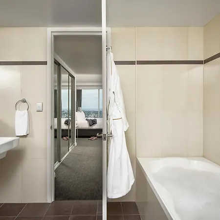 Meriton Suites World Tower, Sydney-2