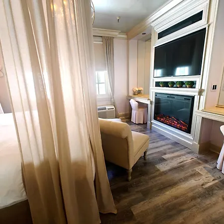 Hemingway Suites At Palm Beach Hotel Island-3