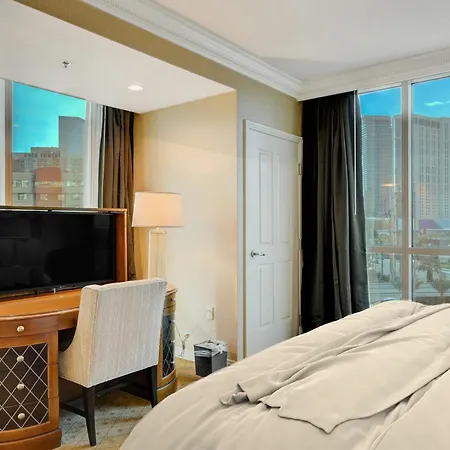 Stripviewsuites At Signature-3