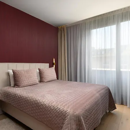 Emerald Downtown Luxury Suites By Continental Group-2