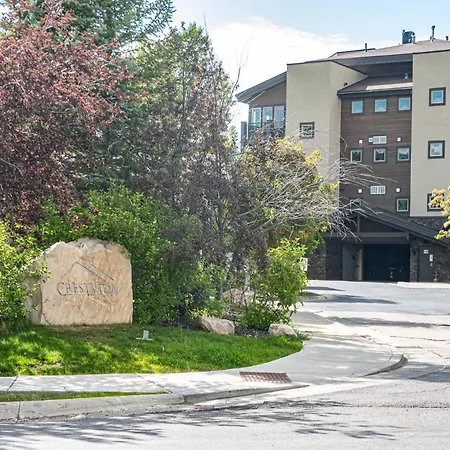 Crestview Condominiums By All Seasons Resort Lodging-2