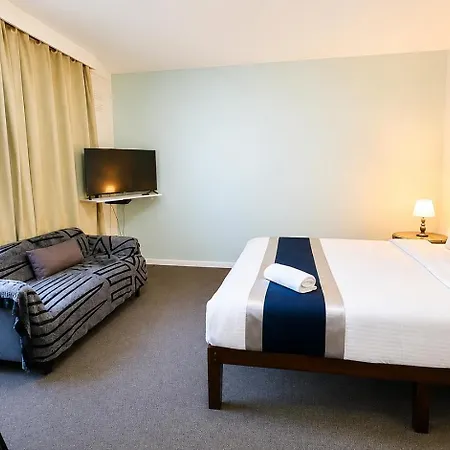 City Edge East Melbourne Apartment Hotel-2