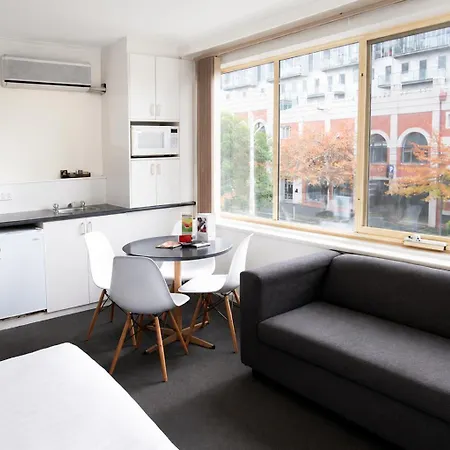 City Edge East Melbourne Apartment Hotel-2