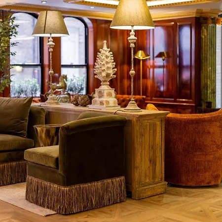 Mayfair House-2