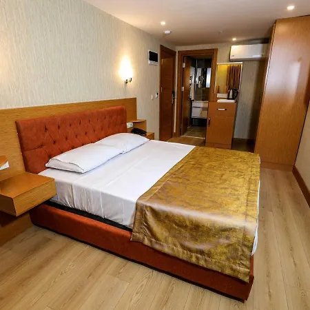 Grand Elmira Suites-3