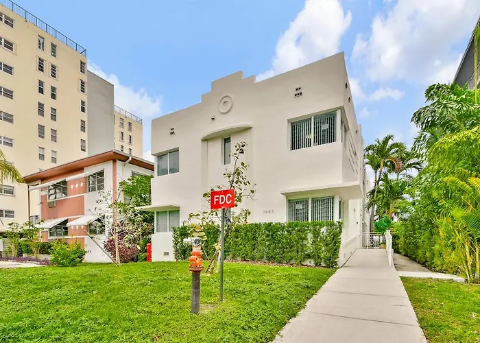 West Deco Aparthotel Miami Beach