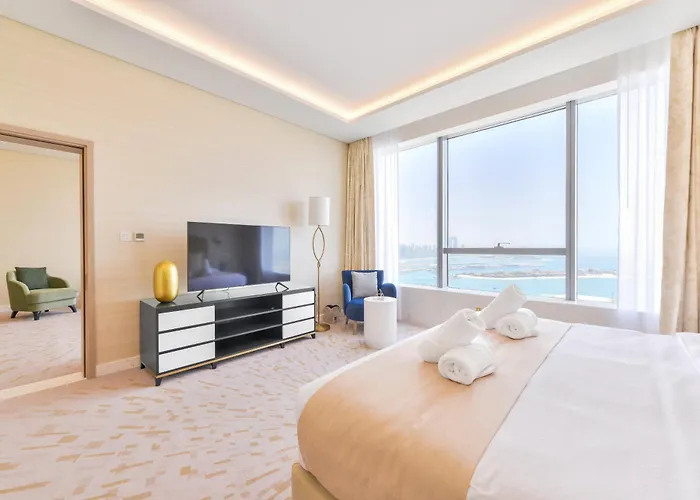 Ultra Luxury Palm Tower With Shared Hotel Facilities Dubai