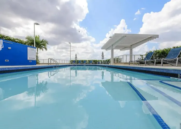 Classy 2Bd 2Bth At Midblock With Free Parking Miami