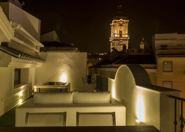 The Clock House - Luxury Urban Suites Malaga