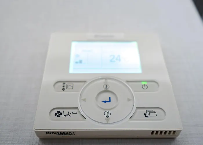 Feelathome Ventas Suites Madrid