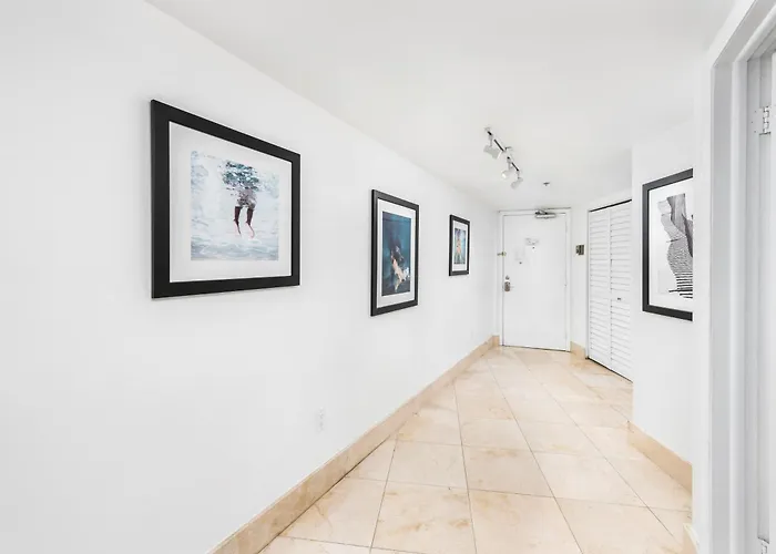 Oceanfront Loft At Castle Beach Club -M15 Miami Beach