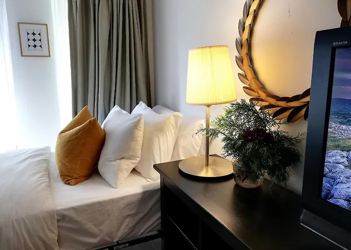 Stylish Downtown Toronto Residential Hotel