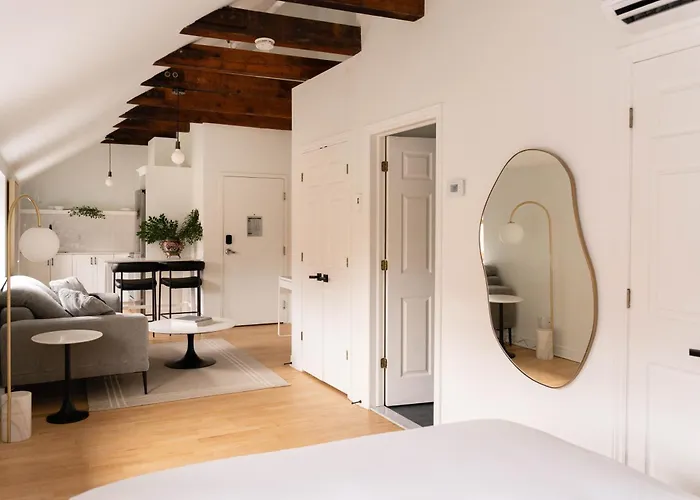 Maison Rasco By Luxury In Transit Montreal