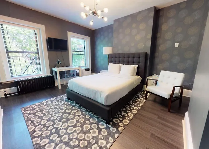 Premier Suites Bay Village Boston