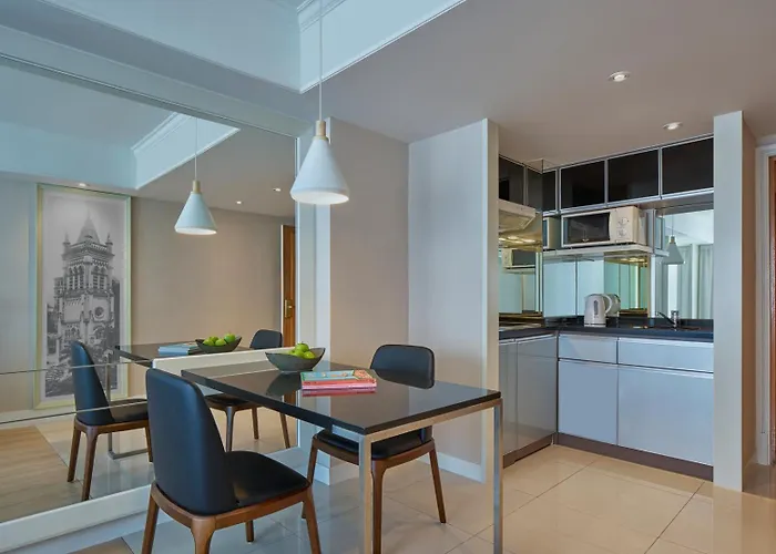 Two Macdonnell Road Aparthotel Hong Kong