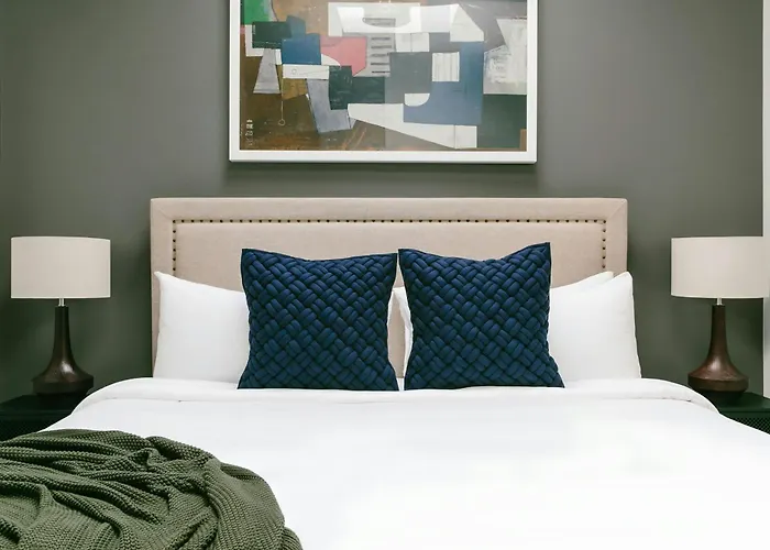Sonder By Marriott Bonvoy Greektown Apartments Chicago