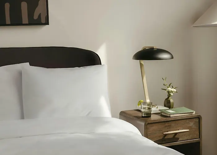 Sonder By Marriott Bonvoy Market Hall Apartments West Loop Chicago