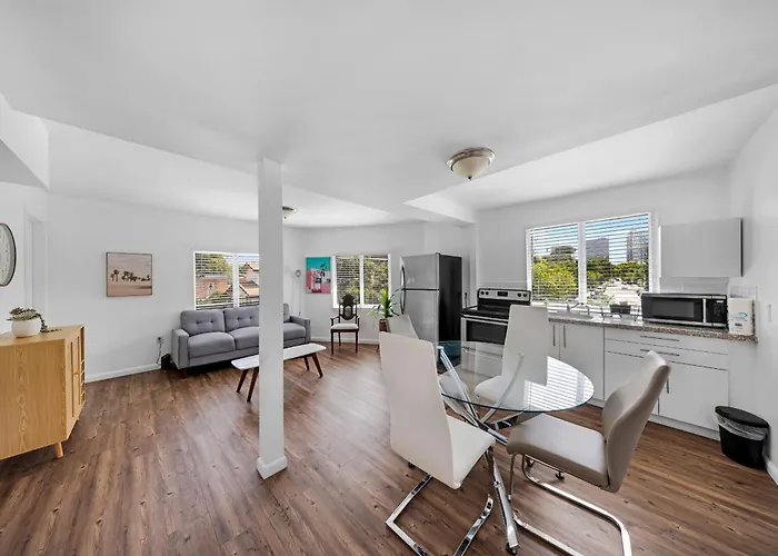 Renzzi Villas Miami