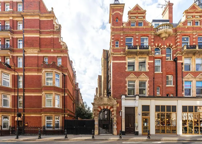 Kensington High Street Suites London