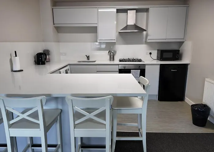 Ryan I Air I Bnb - 102 Mill Street - Free Parking Liverpool