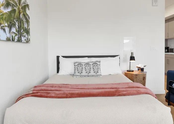 Bright Studio On Sunset Blvd Pool, Parking, Gym Los Angeles