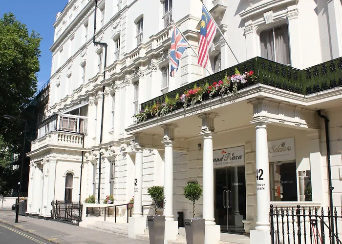 AparthotelsGrand Plaza Serviced Apartments