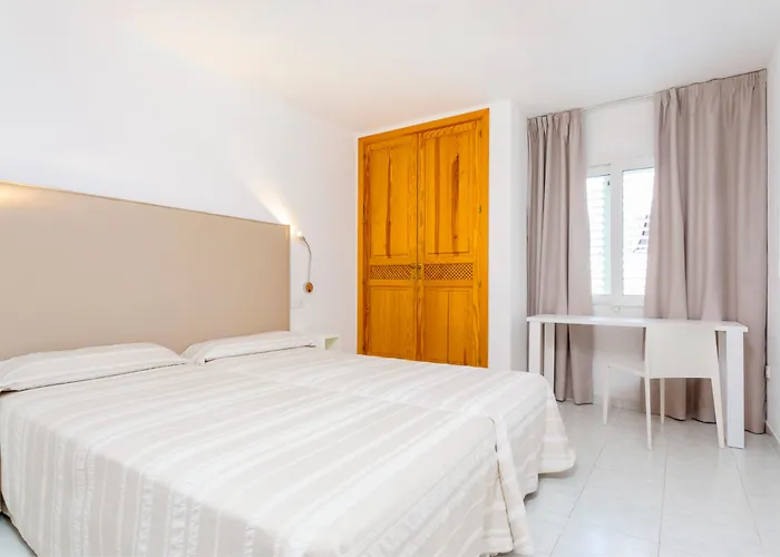 Aparthotel Duquesa Playa Santa Eularia des Riu