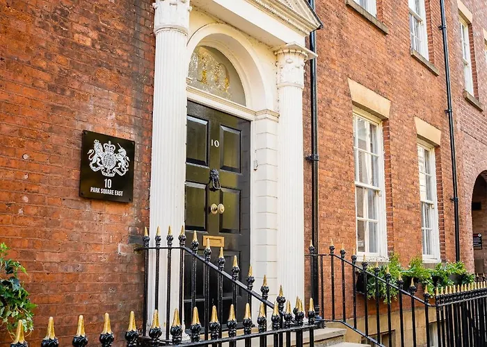 10 Park Square East, Luxury Serviced Apartments Leeds 