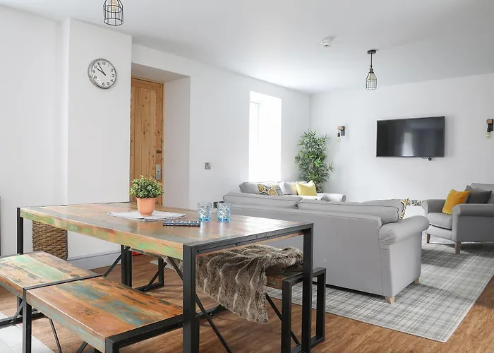 Cairn Hotel & Apartments Edinburgh