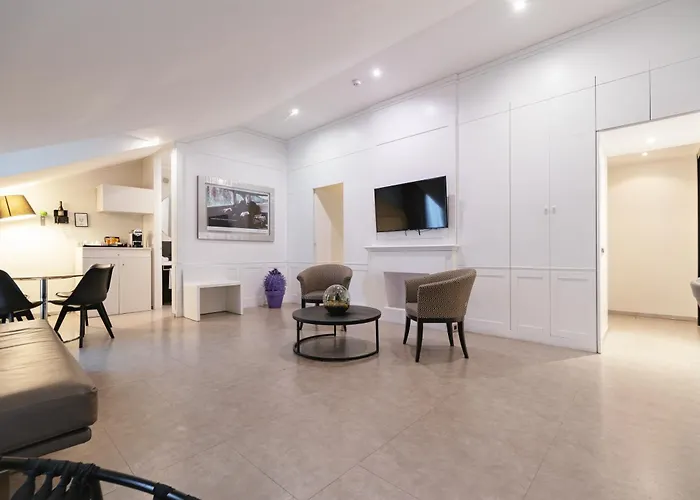 Montenapoleone Suites Milan