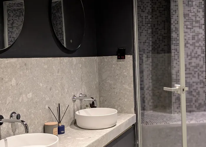 Ermass Athens Aparthotel