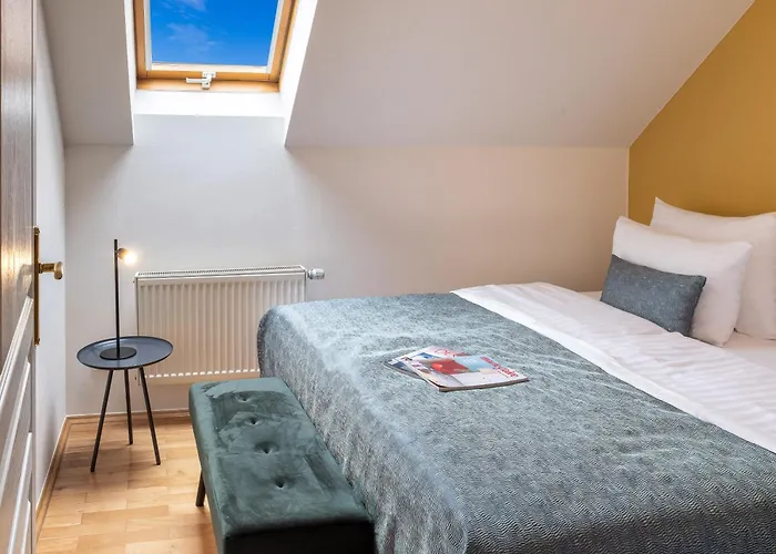 Vn48 Suites By Adrez Prague