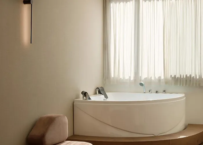Blanco Athens Aparthotel