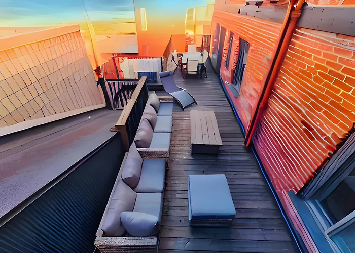 Liv Mtl Soho Spacious Rooftop Suites For Groups Near Downtown Montreal