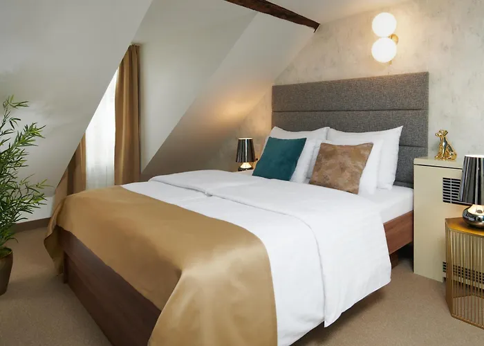 Golden Angel Suites By Adrez Prague